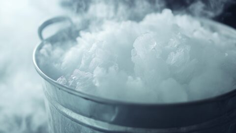 How Long Does Dry Ice Last? Everything You Need To Know - Savvy Eat